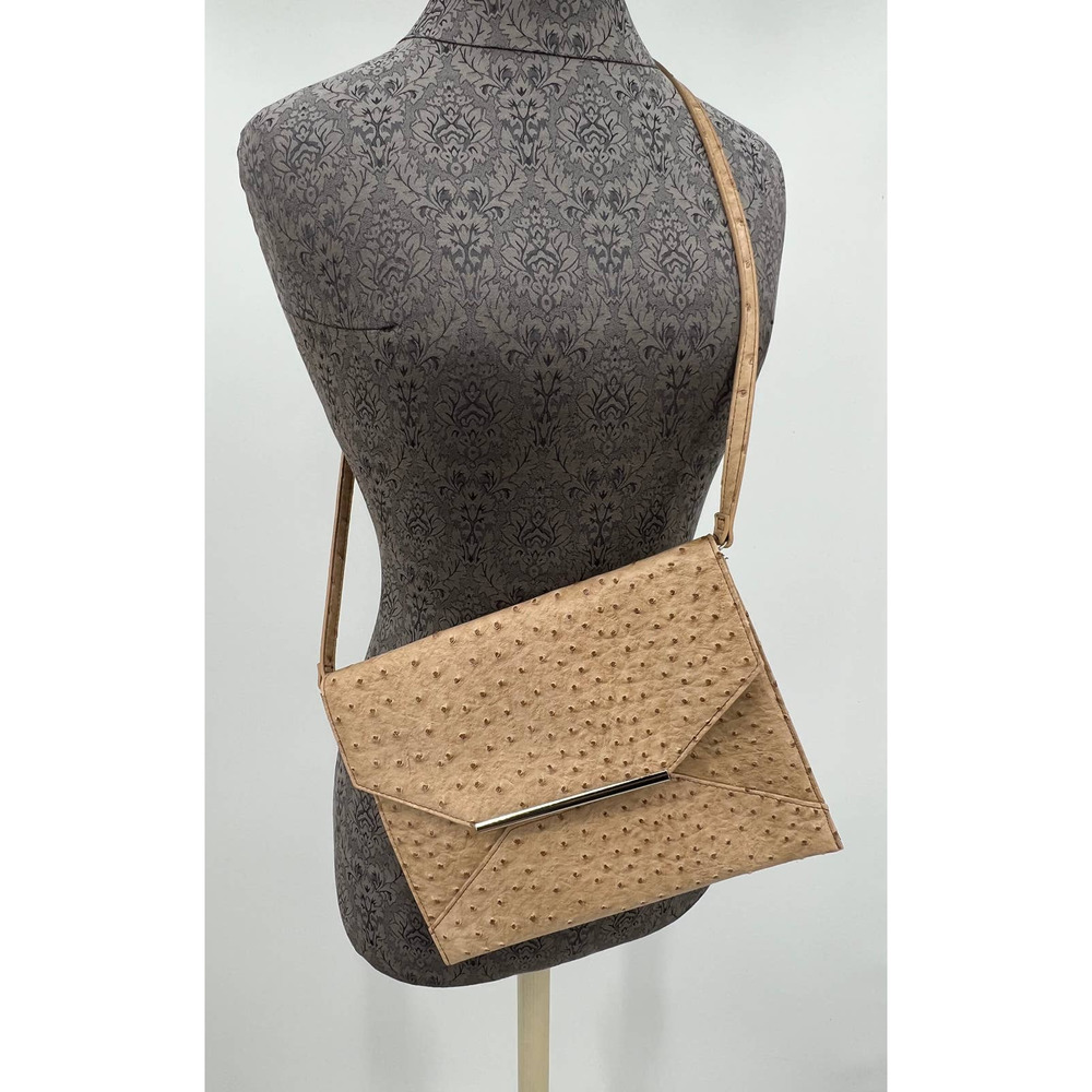 Merona tan beige faux ostrich leather purse excellent condition
